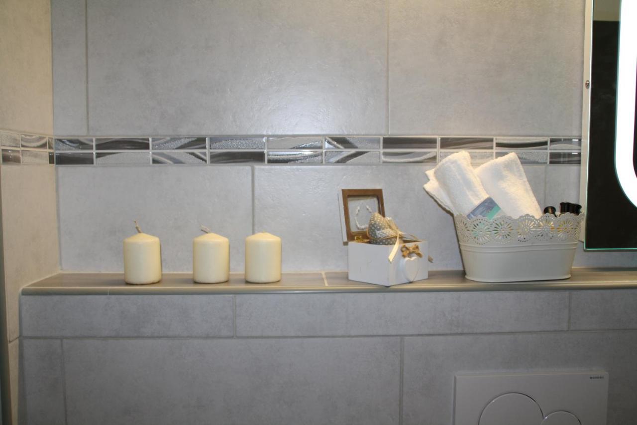 Double Room Private Bathroom