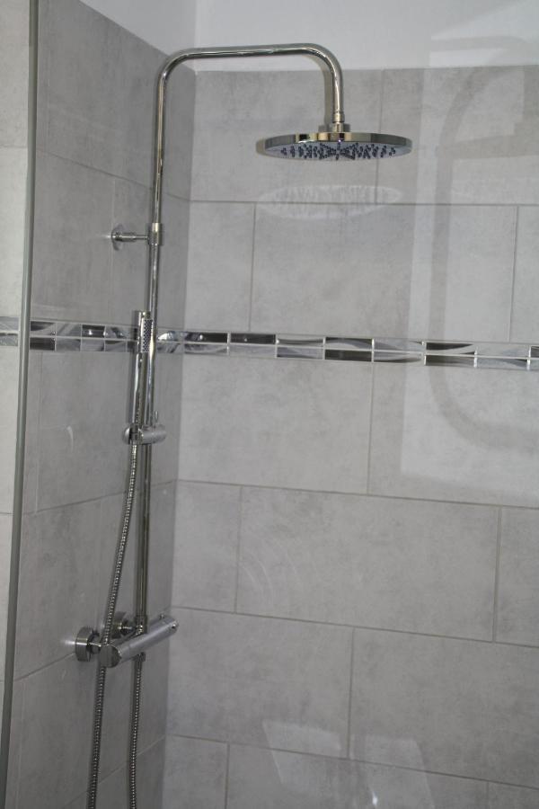 Single Room Private Bathroom